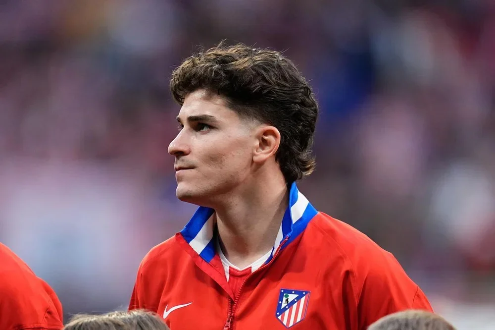 Julián Álvarez, antes de un partido del Atlético